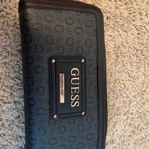 Guess Wallet